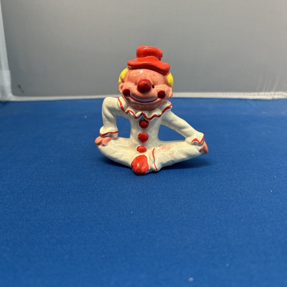 Napcoware Miniature Circus Clown Figurine Clay Japan/Tiwian Vintage 4" tall